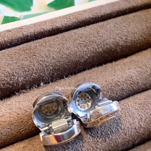 Pandora Two Tone Signature Earrings And Clips - Picture 7 of 8